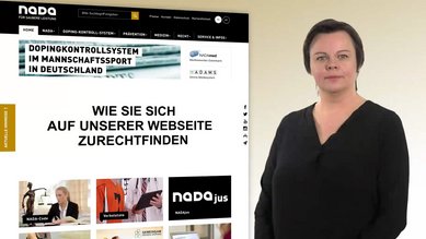 Person die die NADA-Webseite in Gebärdensprache erklärt.